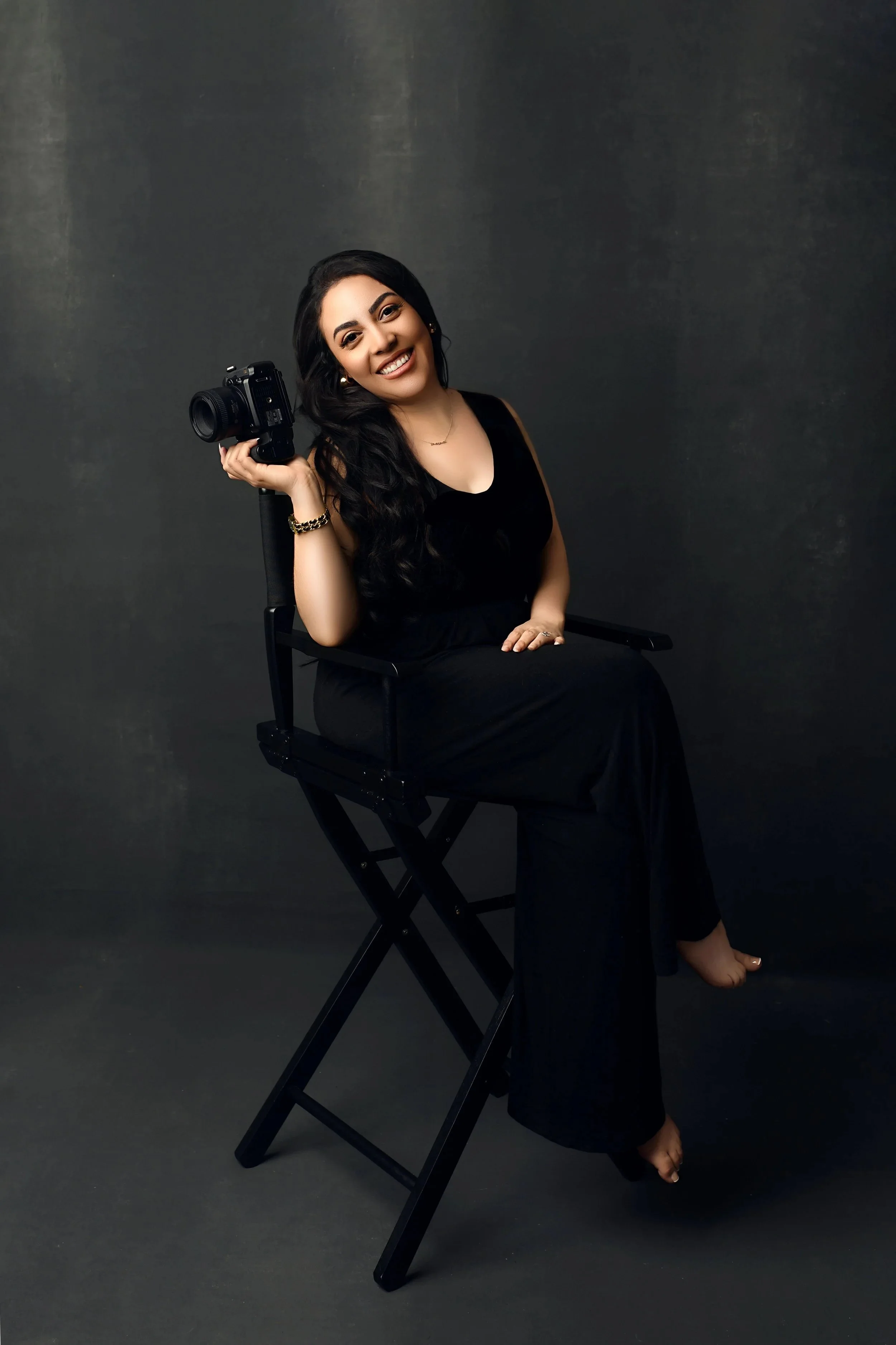 Best Quad Cities Photographer specializing in maternity, newborn, pregnancy, and family photos