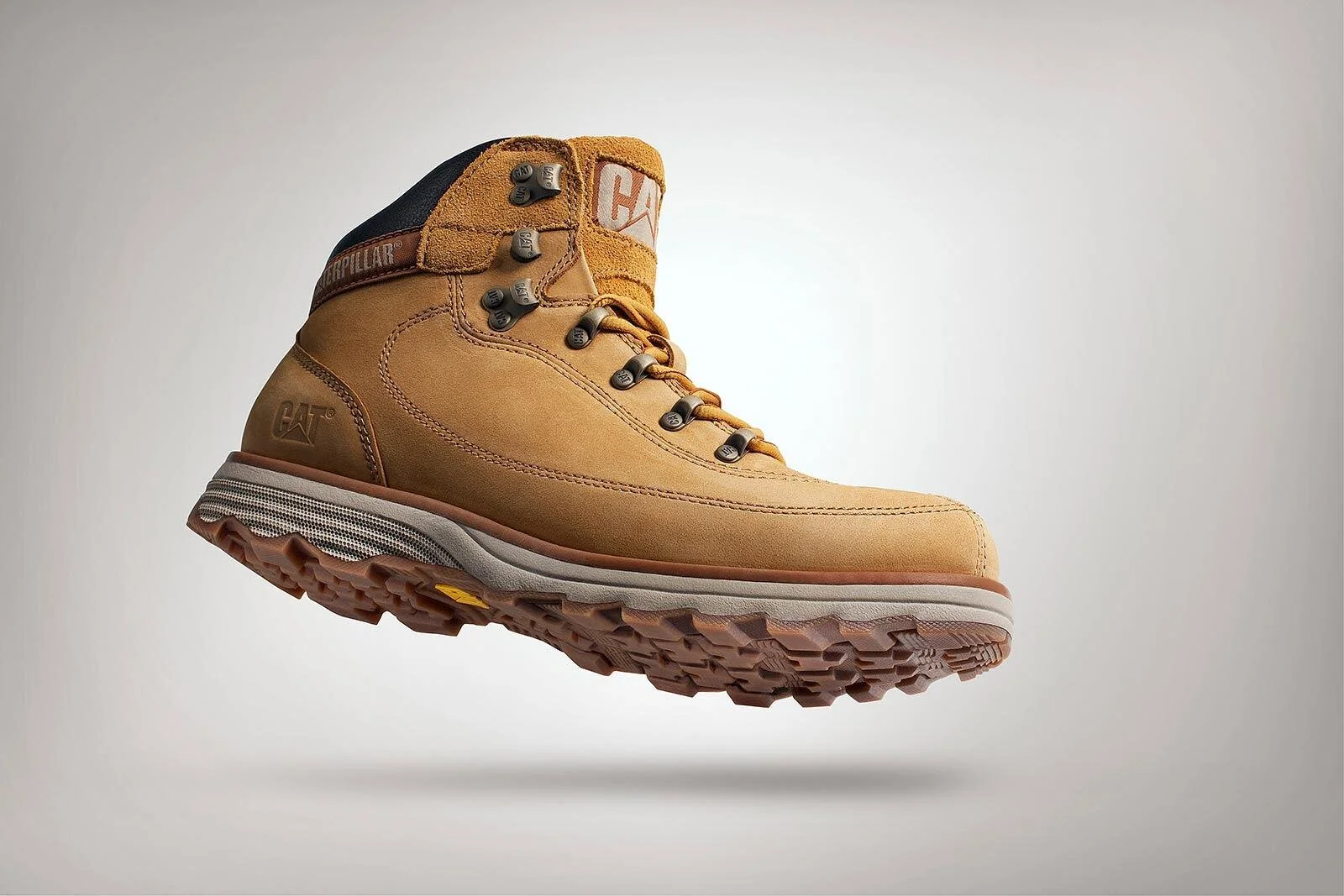 chris_eichenseer_cat_footwear-boot-floating.jpg