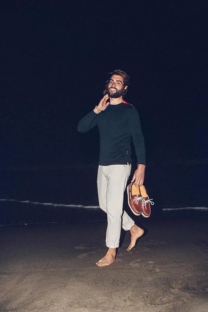 chris_eichenseer_sebago-man_barefoot_sand.jpg