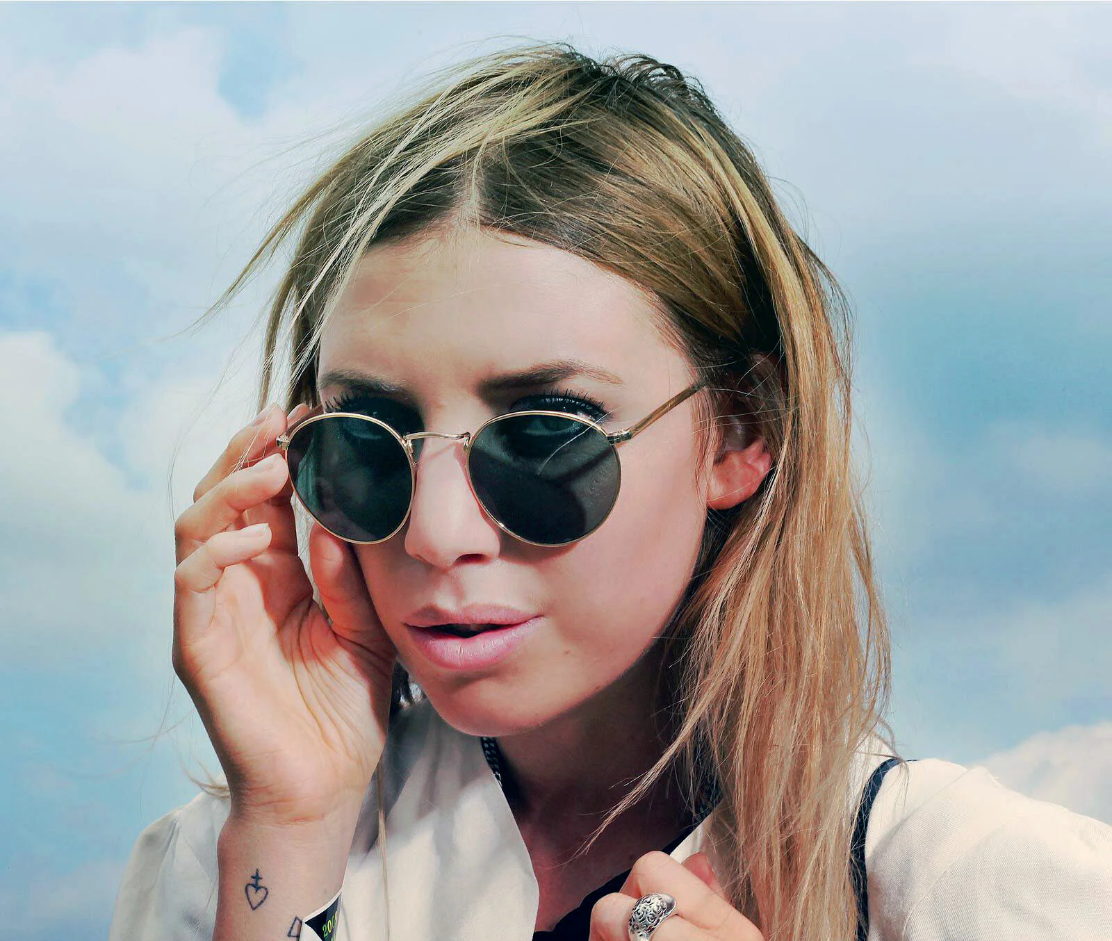 chris_eichenseer_lykke_li_sky.jpg