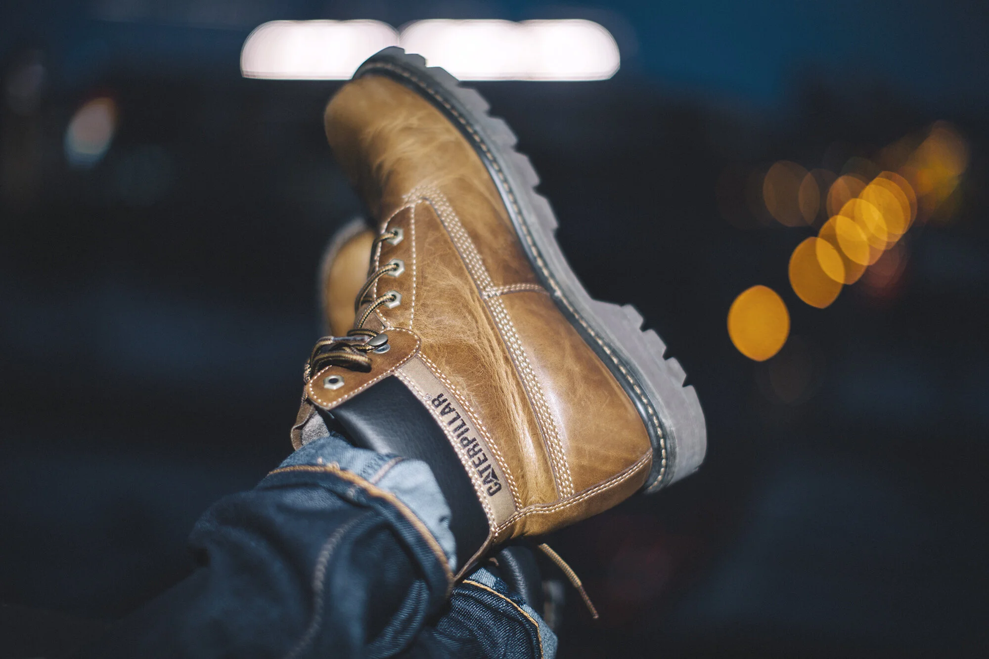 chris_eichenseer_cat_footwear_metro_roof2.jpg