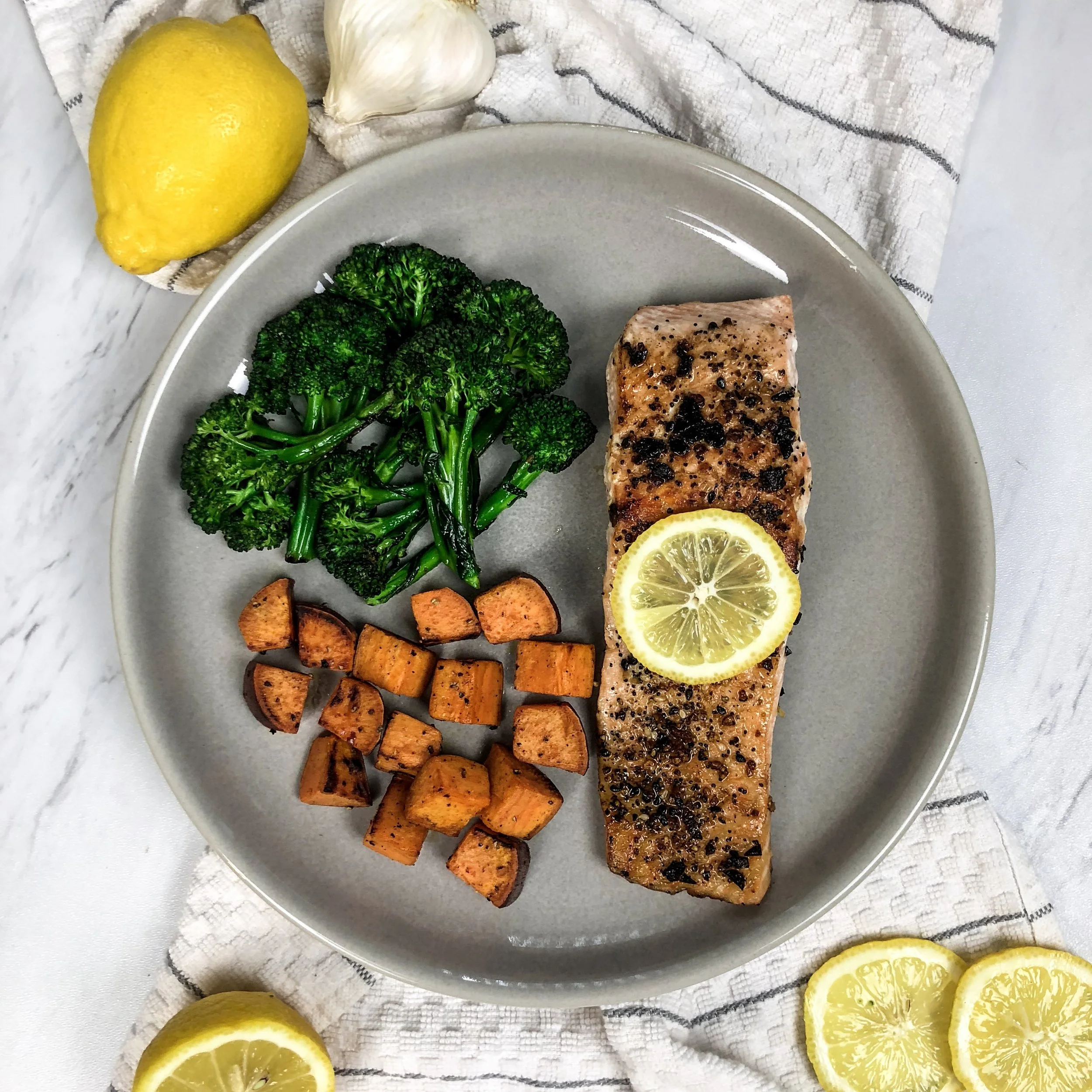 Healthy Lemon Garlic Salmon