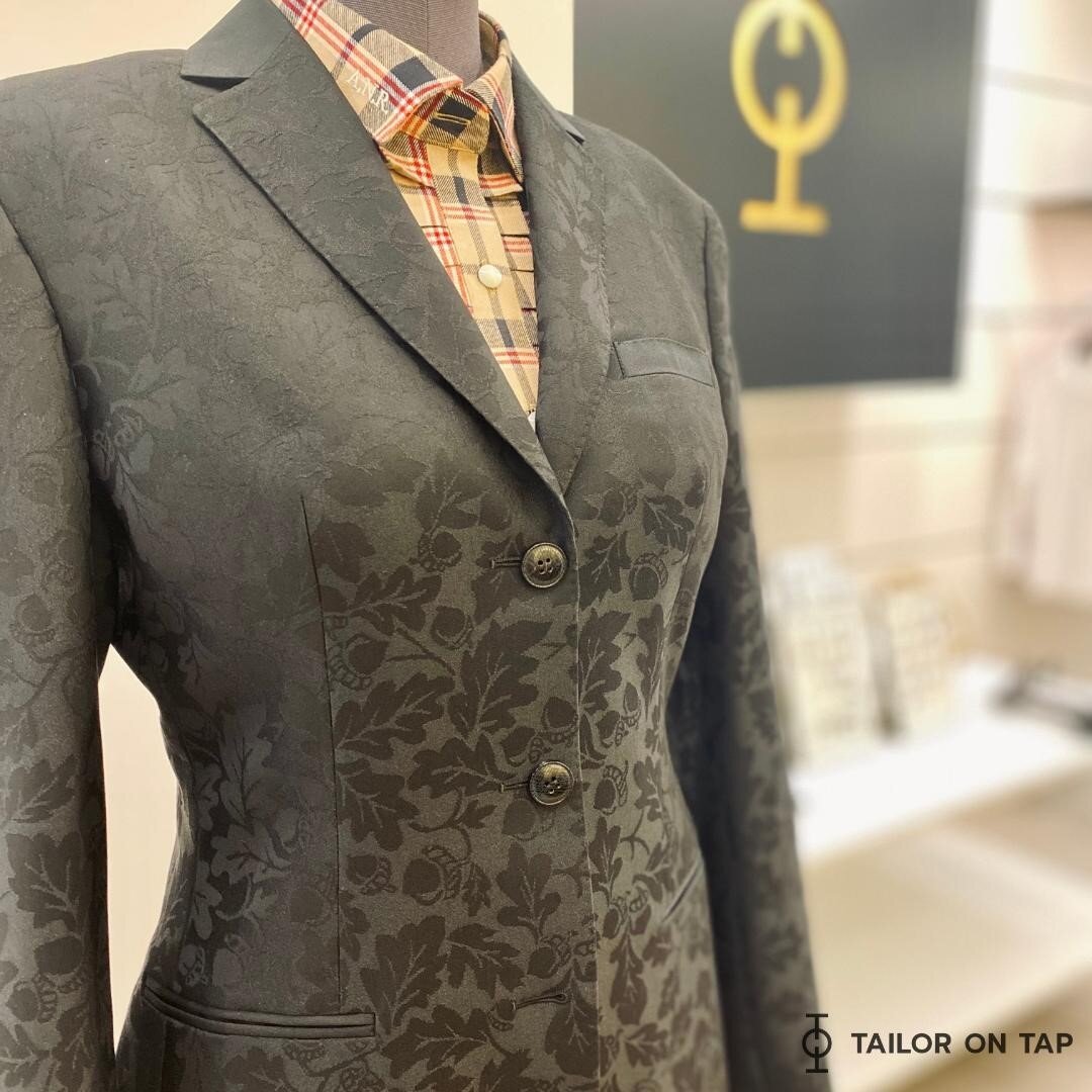Our own @alixer_of_life is back at the design table with this gorgeous jacquard and plaid combo 😍😍 Book a fitting with Alix to create your own #custom pieces #linkinbio
.
.
.
.
.
#fashion #jacquard #plaid #customclothing #customsuit #bespoke #madet