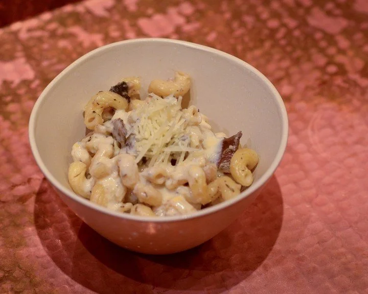 Our Creamy Parmesan &amp; Mushroom Rigatoni is the ultimate comfort dish&mdash;rich, savory, and oh-so-satisfying. ❤️

#macncheeseupgrade #rigatonidish #pdxcatering