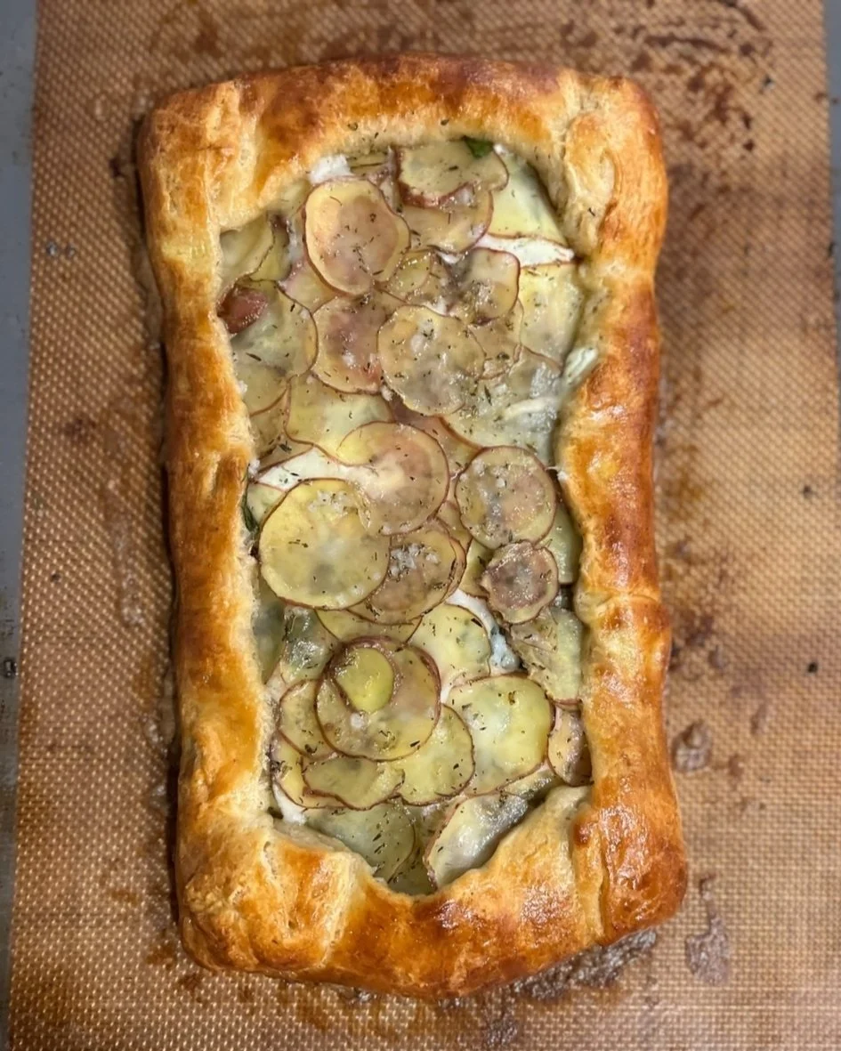 From start to finish, here&rsquo;s the making of a crispy, golden potato galette! 🥔✨ 

Swipe to see each step&mdash;from the first layer of cheese and greens, to the oven-ready masterpiece, and finally the delicious result. 

A little love and atten
