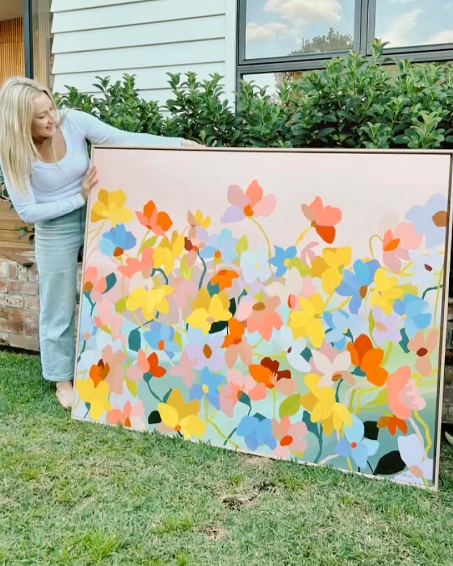 🌼 She&rsquo;s done!! 🌼

&lsquo;Dancing Flowers&rsquo;
123x 153cm 

This big gorgeous painting is now on my website. 
With $69.95 shipping Aus wide for any painting over 1m too!