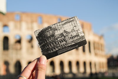 Roma è il cadavere di una nonna