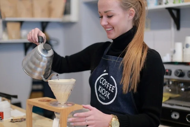 週28時間しか働けない在留資格『資格外活動許可』の申請とは