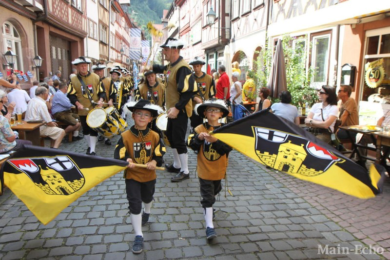Messeeinzug in Miltenberg