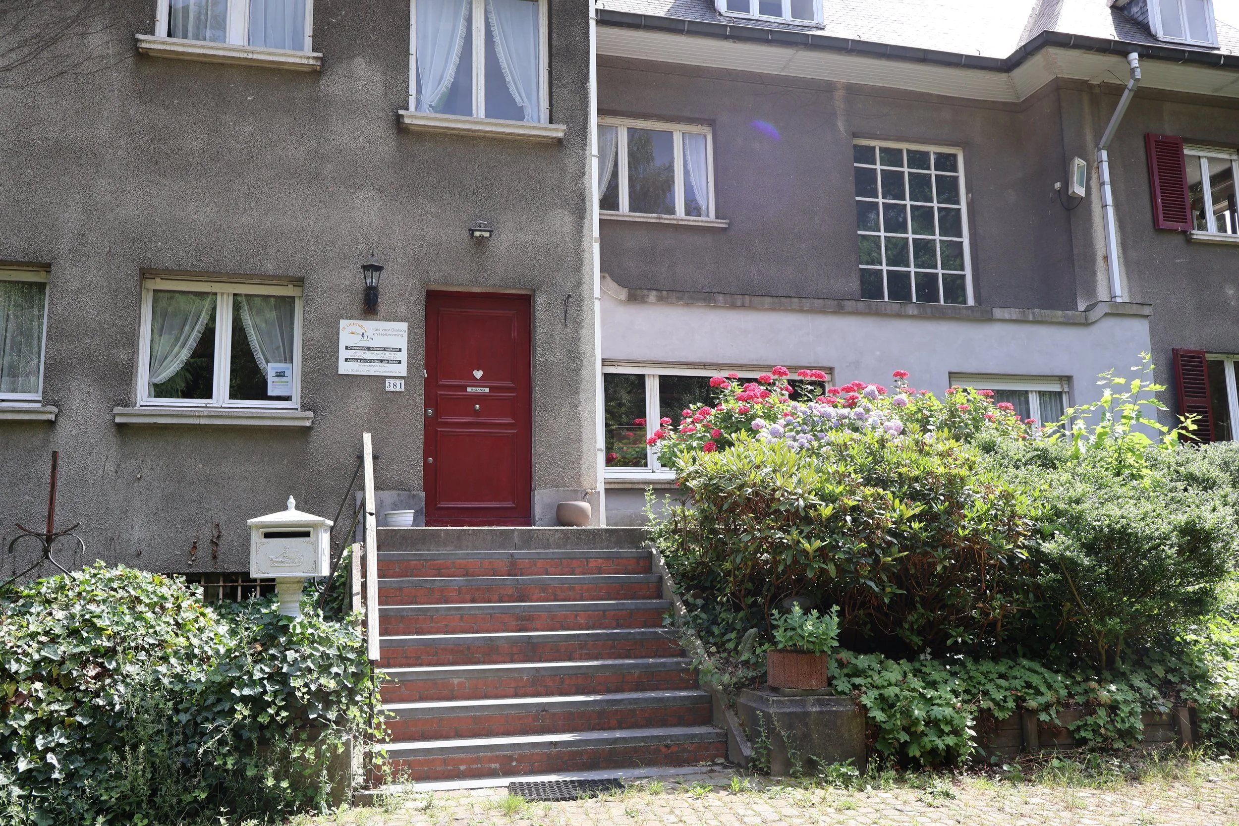 De Lichtbron voordeur 250710.JPG