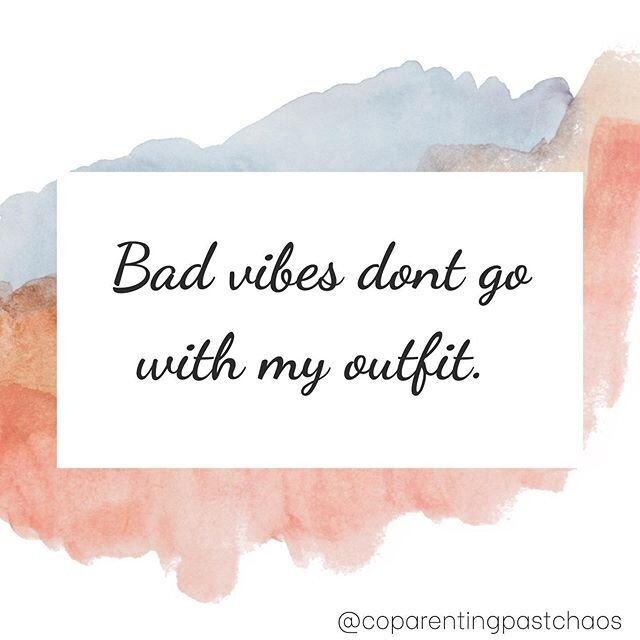 Just out here stating facts✌🏼 .
.
.
.
.
#nobadvibes #coparenting #fridayvibes #fridaymood #ootd #peaceofmind