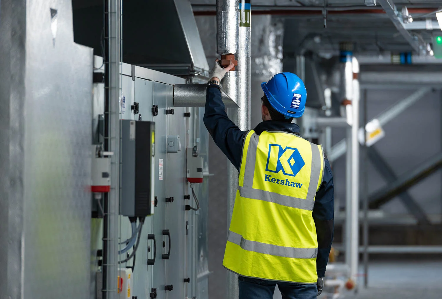 Kershaw employee at new site