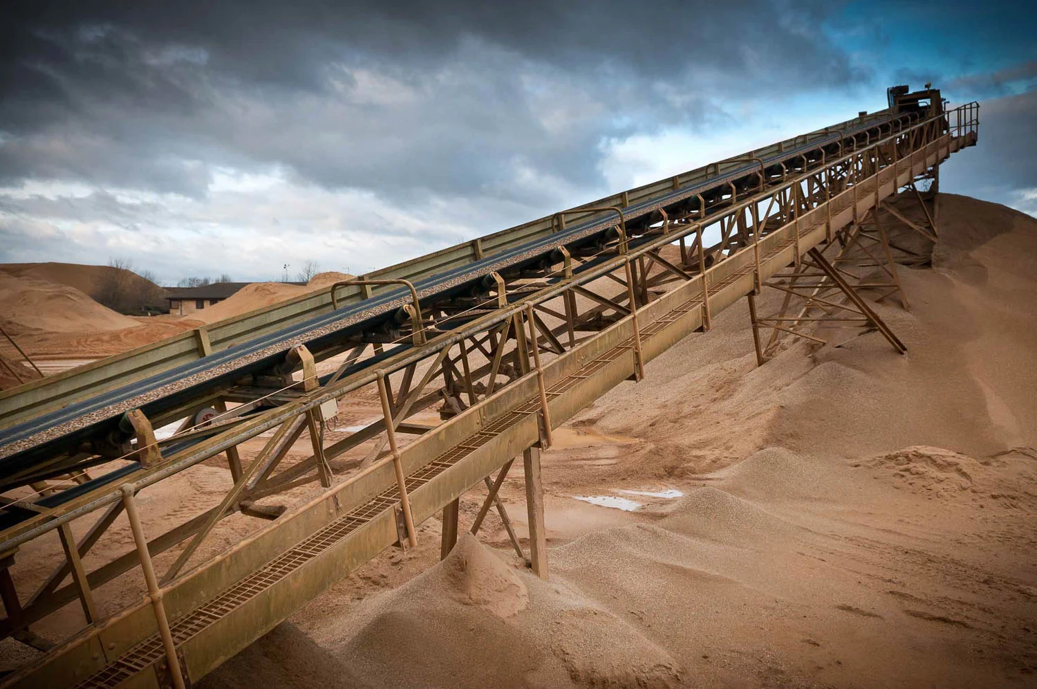 conveyor belt at Hansen, Needingworth