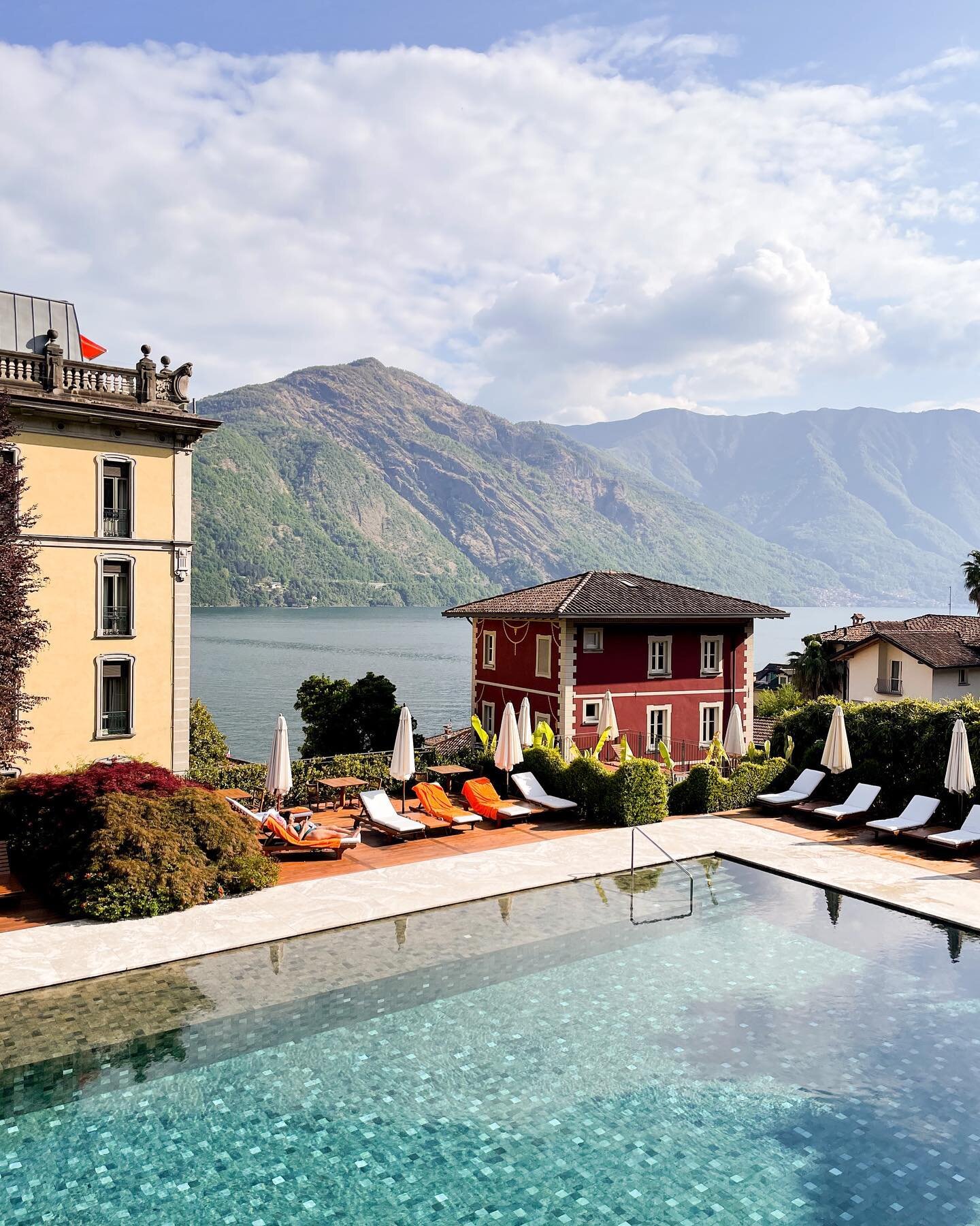 Reminiscing on an impeccable stay at @ghtlakecomo, a Sea to City client favorite hotel in Italy!
⠀⠀⠀⠀⠀⠀⠀⠀⠀
Buzzing restaurants, 2 outdoor and 1 indoor pool, prime lake-front location, a tennis court, lovely spa and fantastic food. These are all aspec