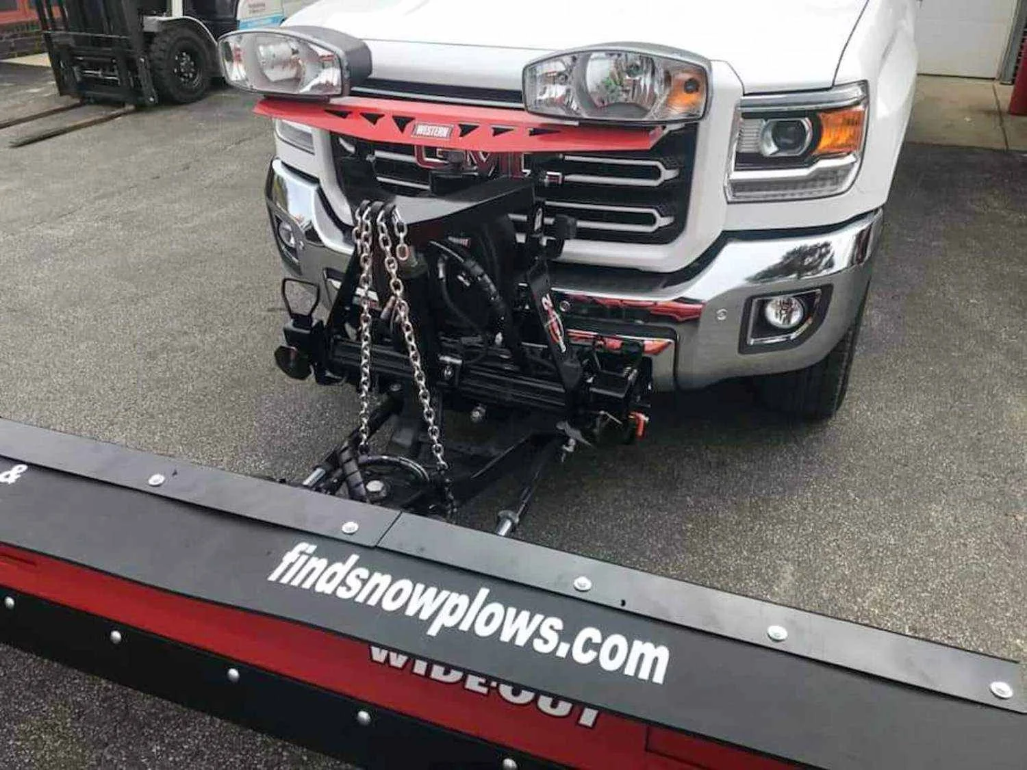 Forni_Landscaping_Snow_Plowing_Services