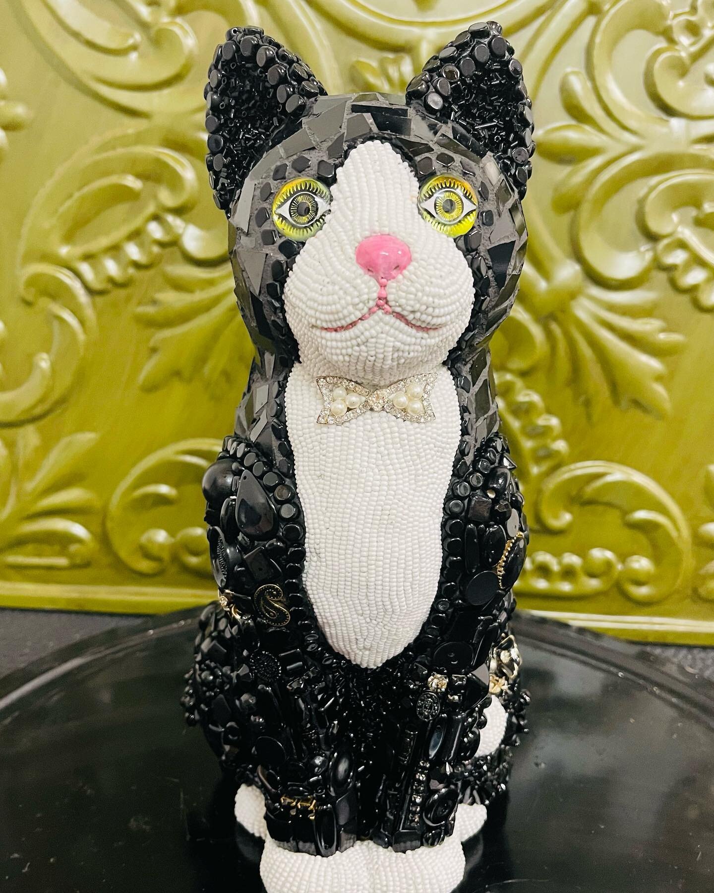 Look who just went home with her new mom! She will be the mascot kitty proudly watching over the new Cats At Play Cafe coming to downtown Asheville this spring. I loved creating her and can&rsquo;t wait to see her new spot. Thank you Lisa!