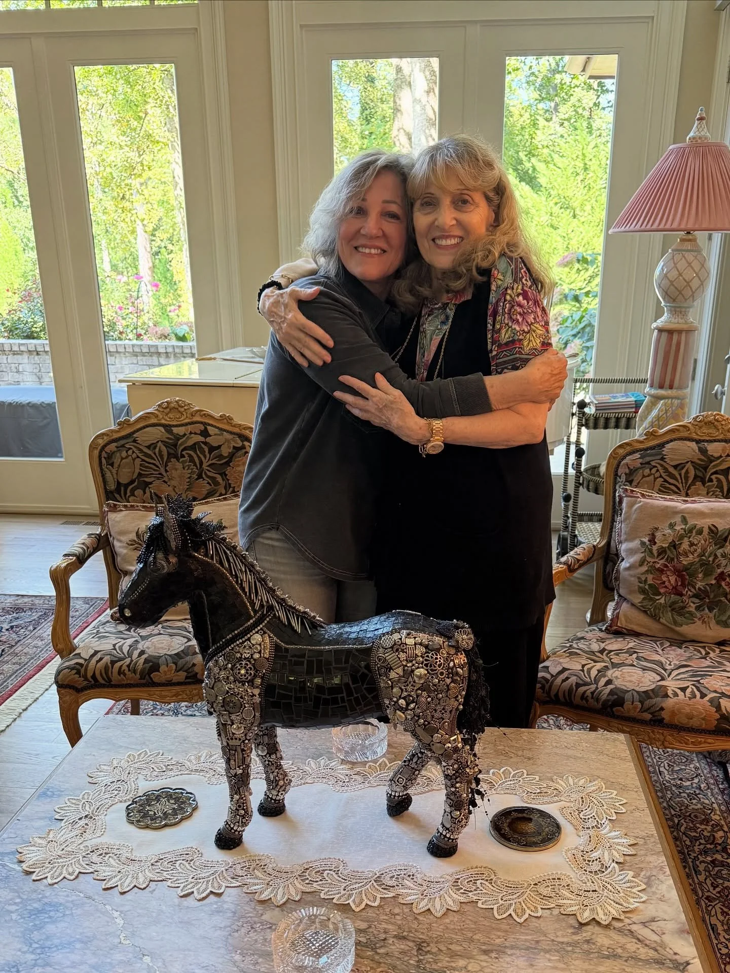 So grateful for these dear fans of my work. I&rsquo;m so blessed. Thank you Diana and Randi for adding to your collections. Your support is a gift to me. #mosaicart#mosaicanimals#debramagermosaics