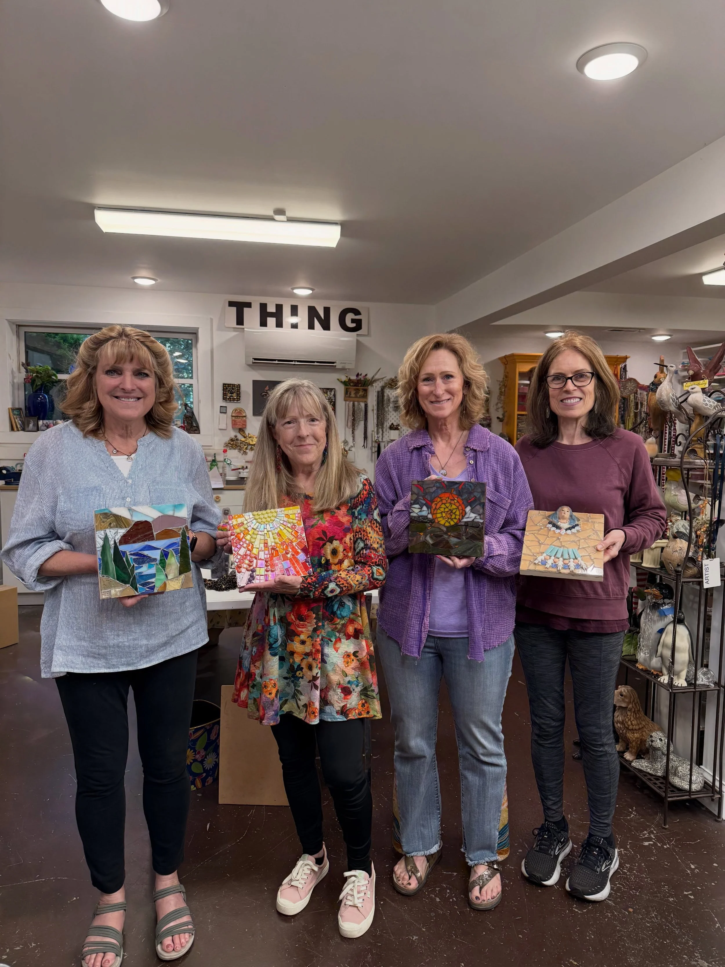 Dana and her friends here for a private Mosaics101 workshop. What a talented group of first timers! #mosaicworkshop #mosaicart #ashevillemosaics #debramagermosaics