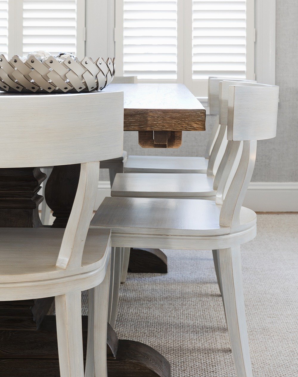 Elevating everyday moments with a touch of timeless elegance 🤍✨ 
This neutral gray dining room is all about calm vibes, cozy gatherings, and effortless style. The soft palette creates a serene backdrop for memorable meals and meaningful conversation