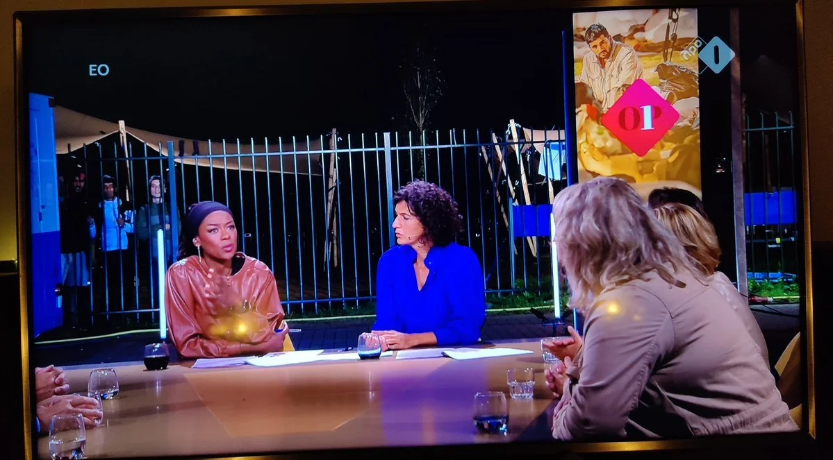 Op1 maakt spektakel van crisis door in Ter Apel te bivakkeren. Dit is hoe je echt kan help