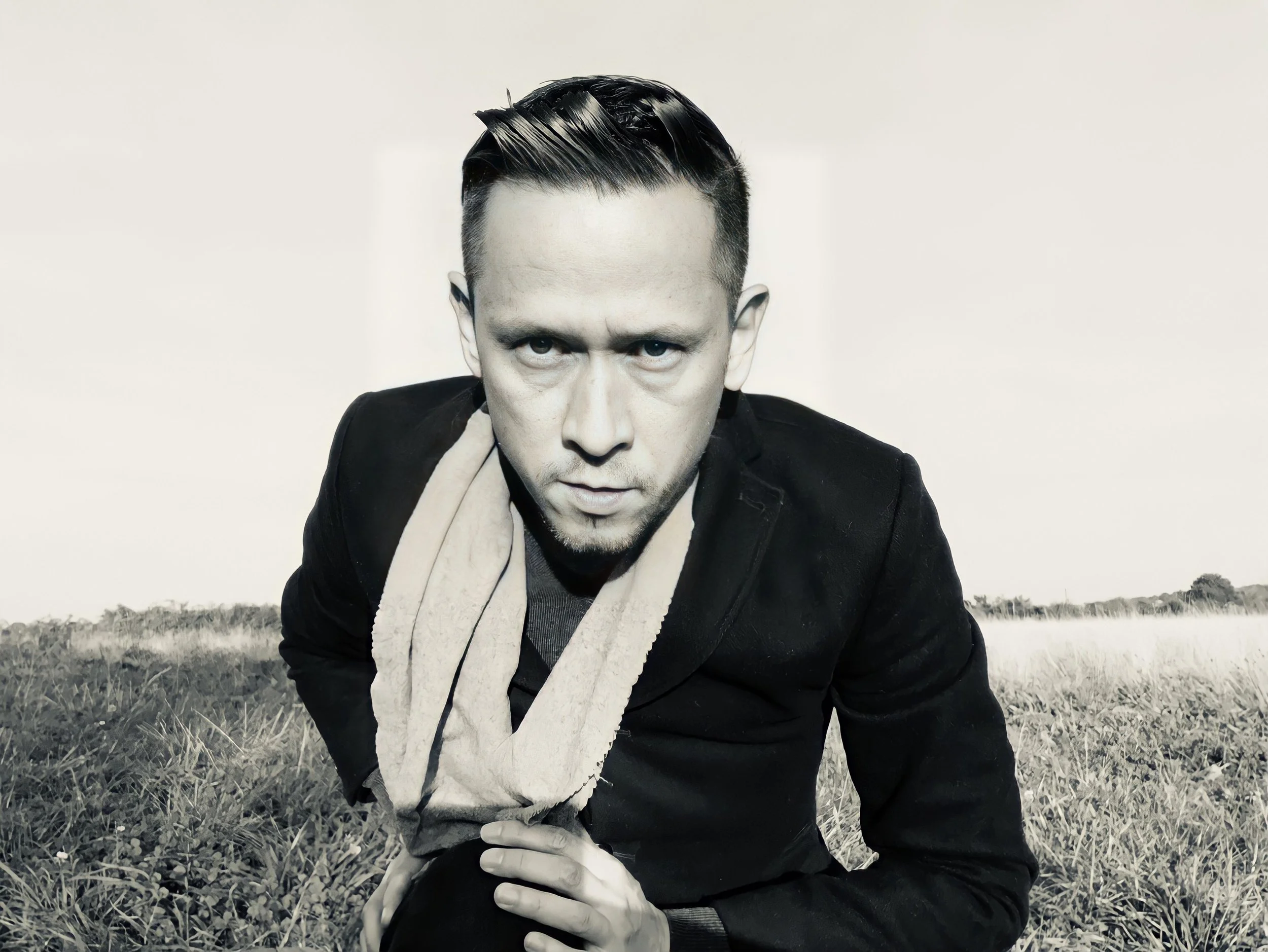 BLACK AND WHITE 1.JPG