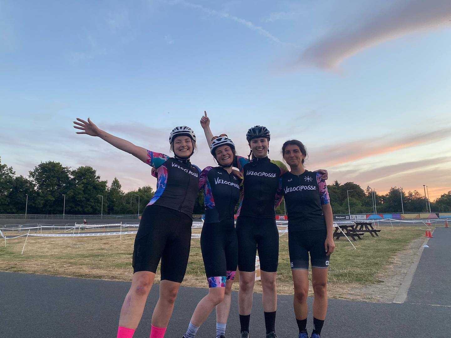 Scenes at @hernehillvelodrome x @maaplondonsummercross yesterday. Chapeau to all the riders! 
.
#maapsummercross #cyclocross #cyclinglife #outsideisfree #raceday 
.
ID: 1. Four Velociposse riders (Alice, Sheona, Steph and Oana) standing in front of d