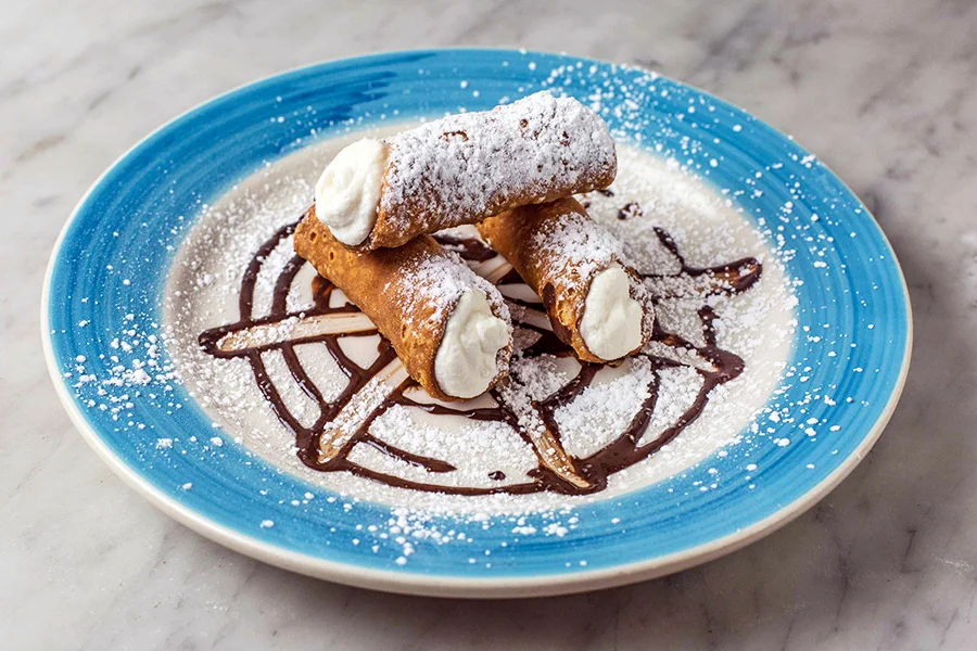 Cannoli.jpg
