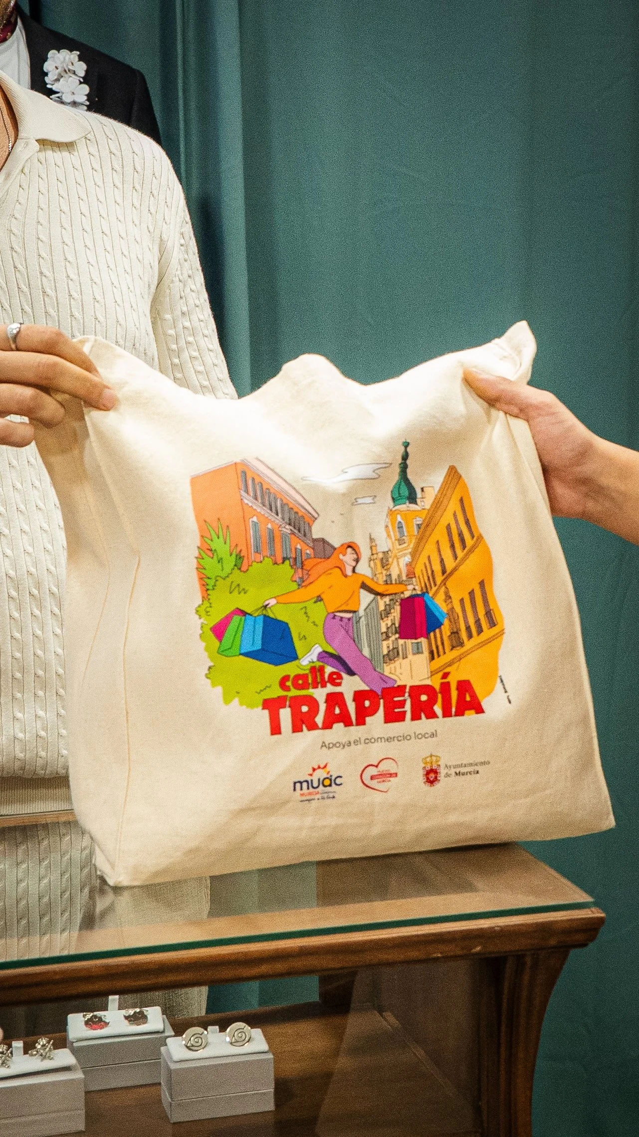 totebag campaña nuevo corazon murcia 5.jpg
