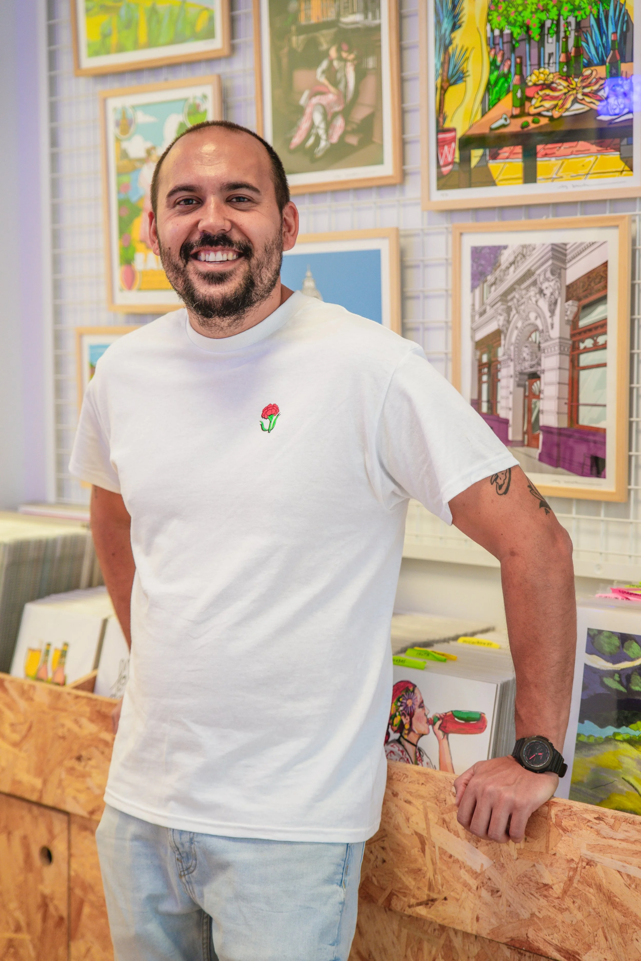 Eloy González en su estudio