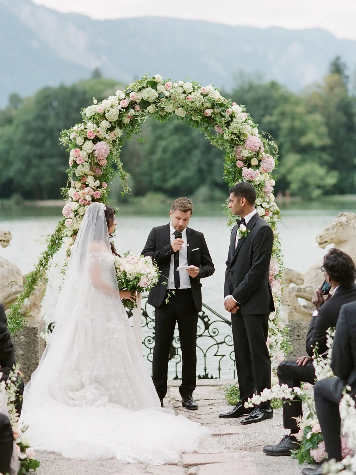 Channeling the Sound of Music 💘👑
Photo: @gregfinck 
As seen on @stylemepretty 

#destinationweddingplanner #gettingmarried #destinationweddingaustria
#bestweddingplanner #fineartwedding
