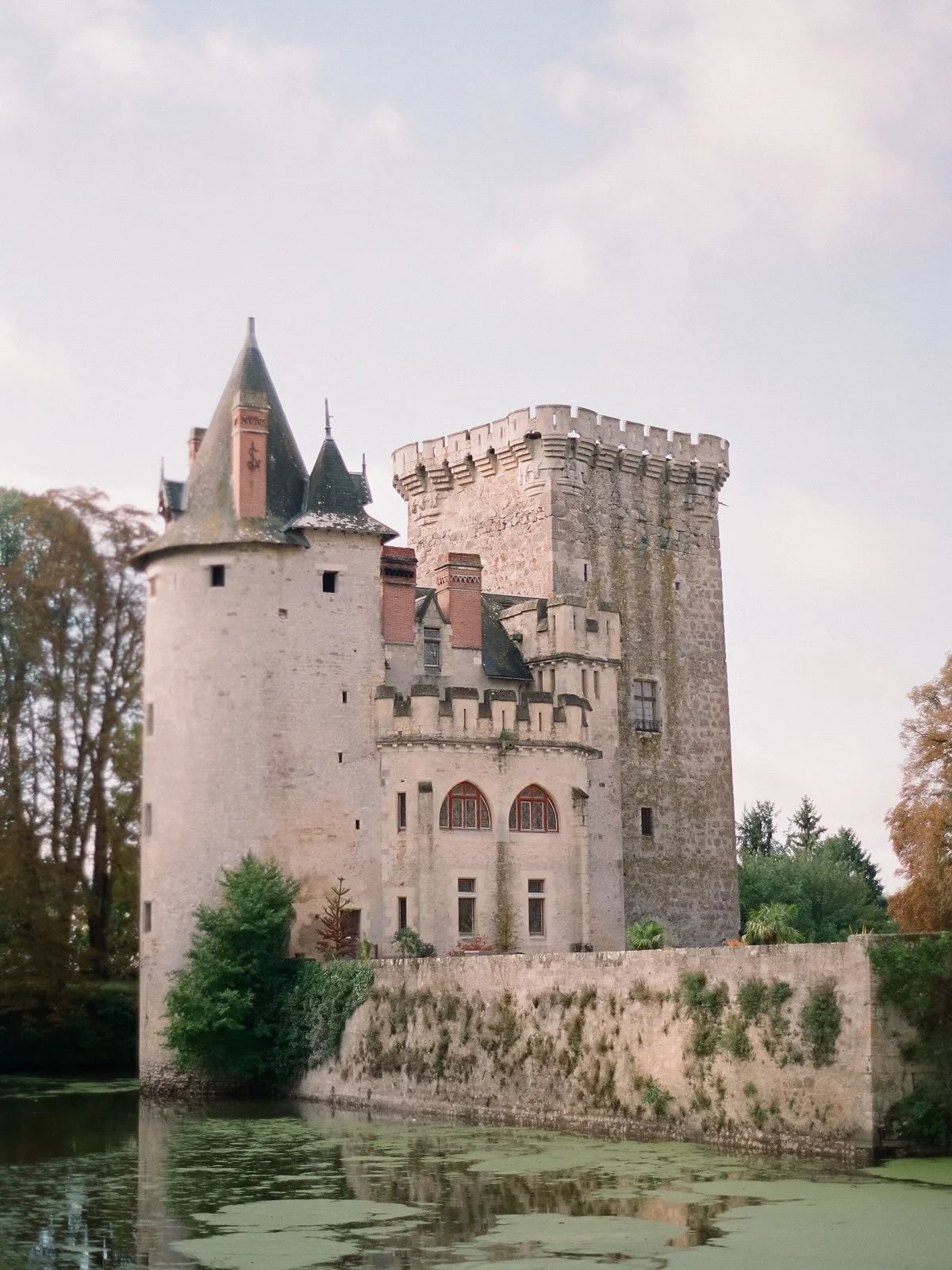 Destination Wedding in France 👑beautifully captured by @peterandveronika 
As seen on @stylemepretty 

#destinationweddingplanner #gettingmarried #destinationweddingfrance 
#bestweddingplanner #fineartwedding