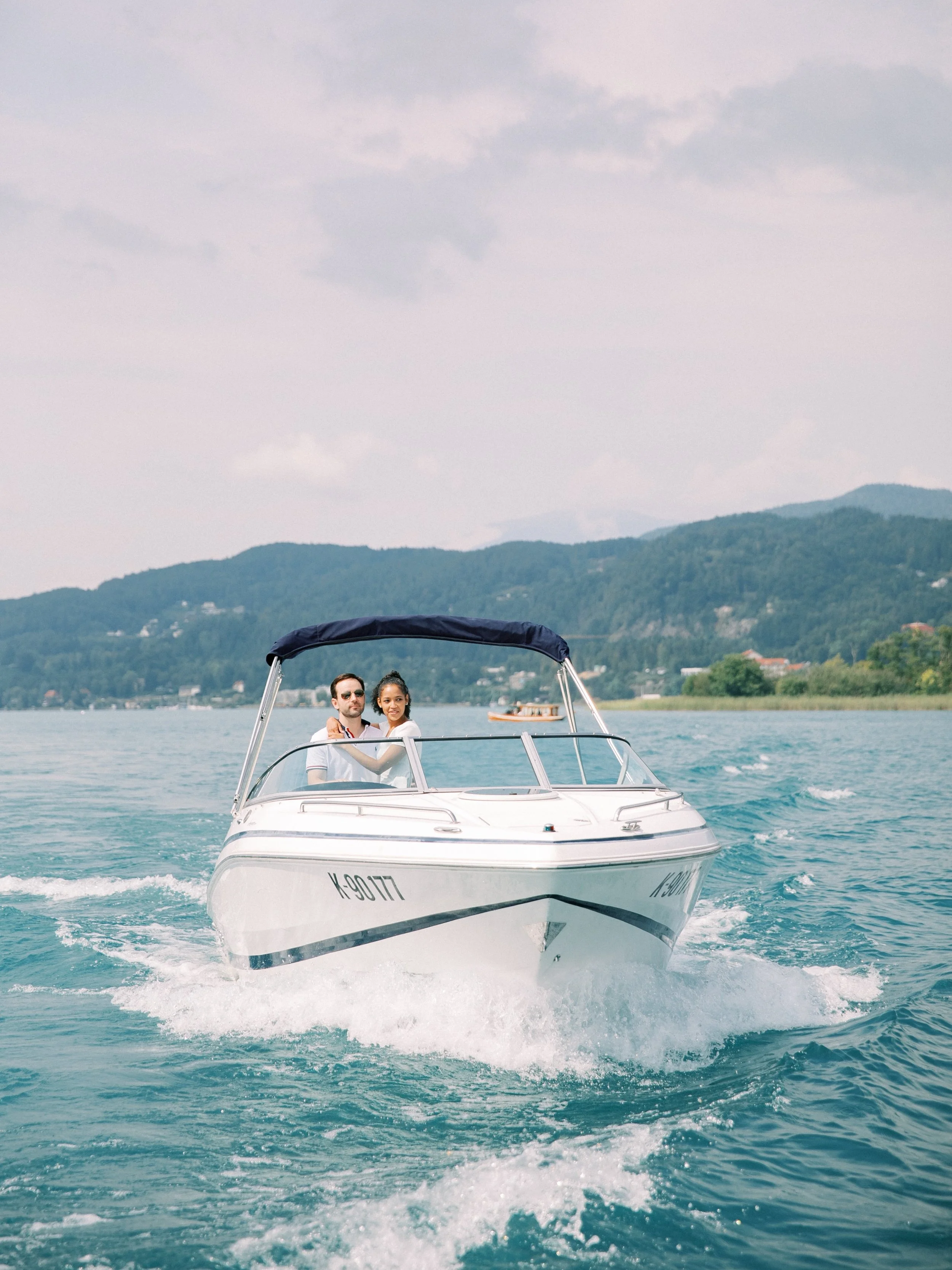 A Destination Wedding Weekend is the way to go, if you want to enjoy several days together with all your guests and create unforgettable moments✨

Photo: @sotiris_tsakanikas 

#destinationweddingplanner #gettingmarried #destinationweddingaustria
#b