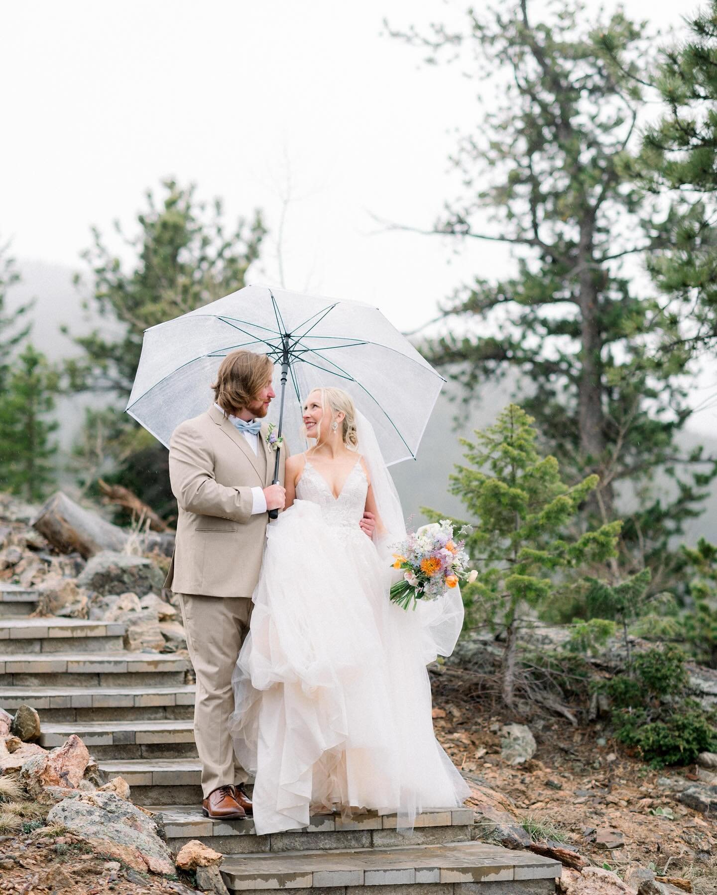 Meghen + Taylor
5.11.24

While the weather coming over the mountains gave us a little bit of pause, these two made nothing but the best of it.  And oh what a beautiful day they had!!!

Photographer: @allisoneasterlingphotography
Coordination: @enchan