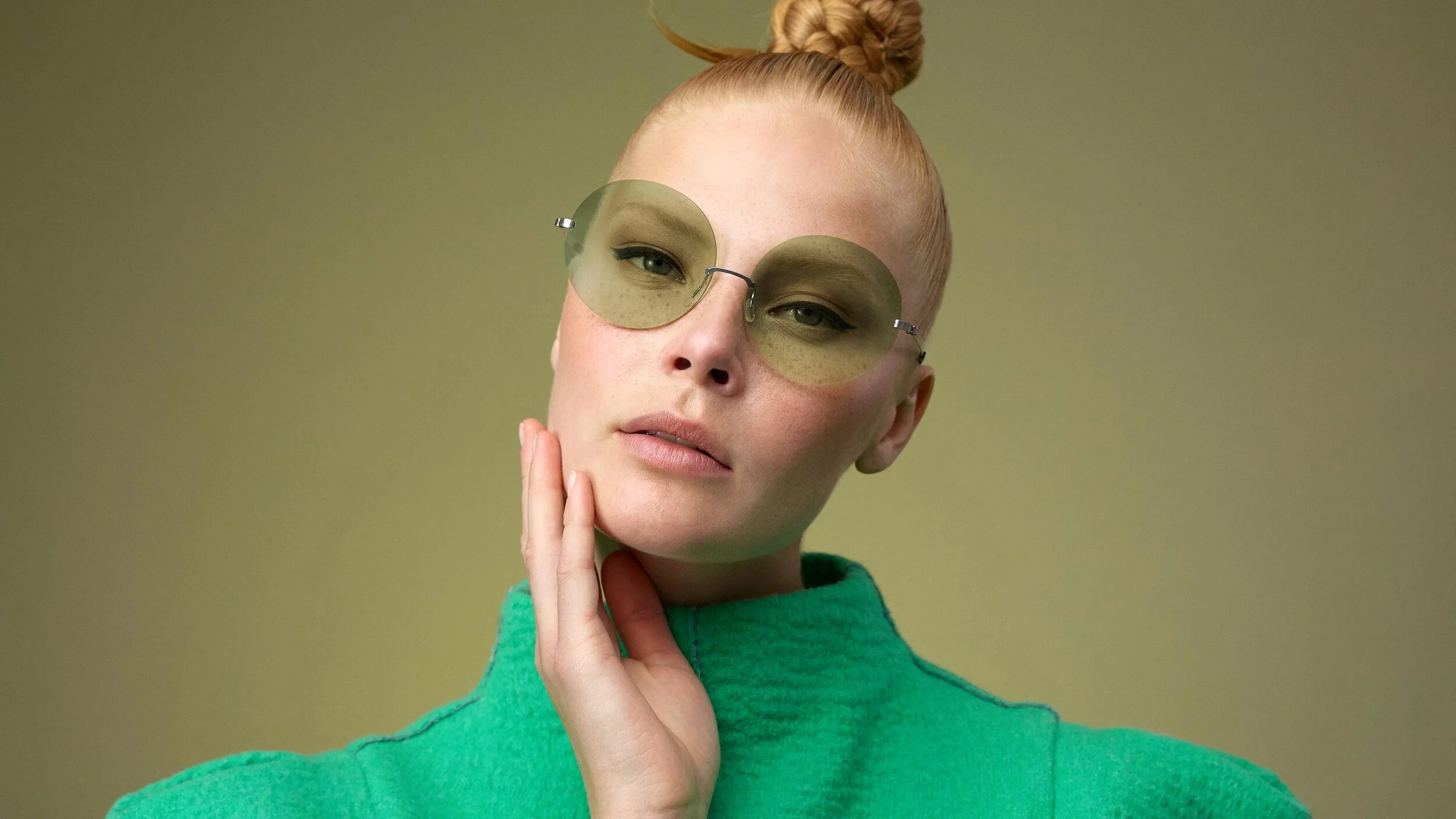 linberg-green-round-glasses.jpg