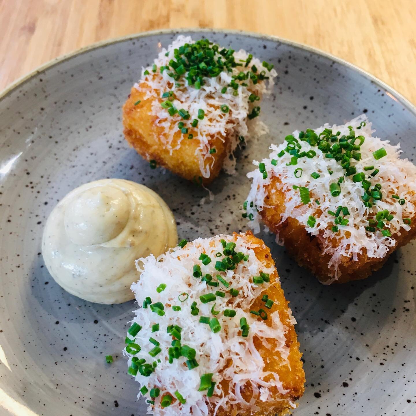Mac and cheese bites......a firm favourite 
#abergeavenny#loveit #restaurant #hospitality #dindins