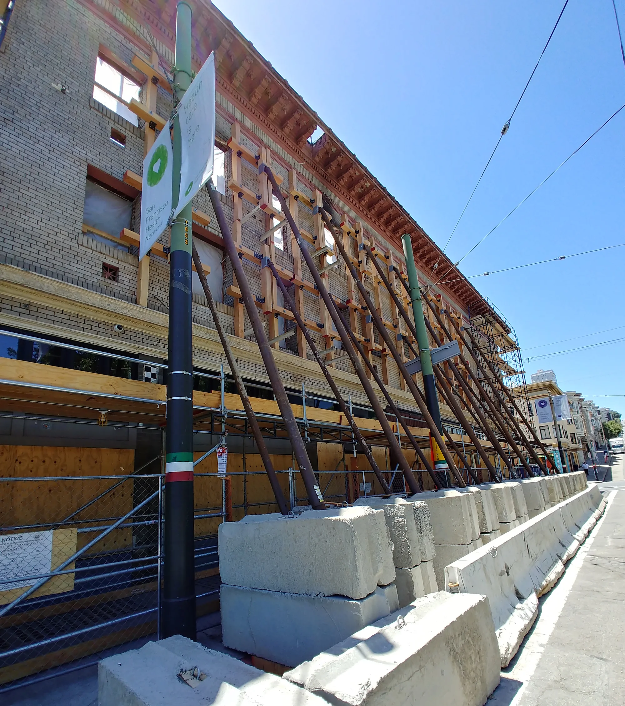 Work continues apace at the fire-damaged building at 659 Union Street. | Photo: Joe Bonadio