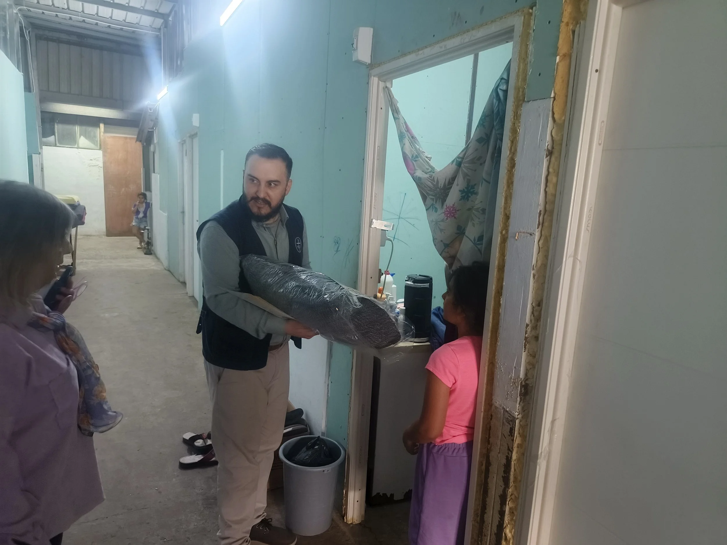 Blankets Distribution -Flora Shelter - Bierut Port & St.Joseph shelter (11).jpg