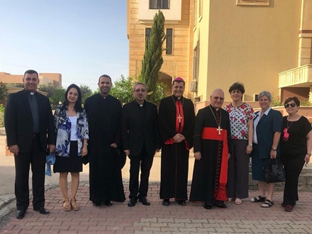 لقاء البطريرك ساكو مع الامينة العامة لمجلس كنائس الشرق الاوسط في عنكاوا