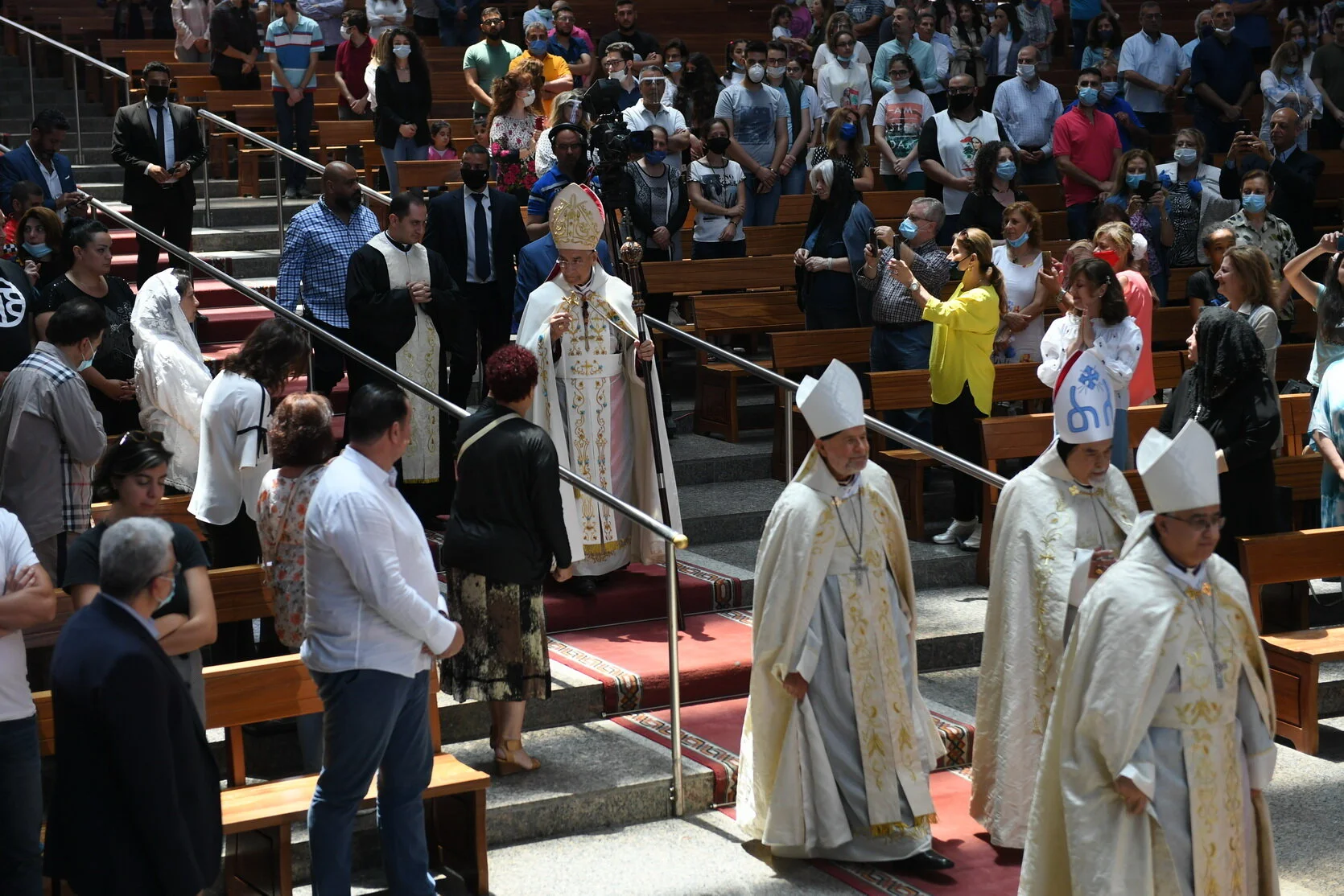 البطريرك الماروني الكاردينال مار بشارة بطرس الرَّاعي: هو الشعب اليوم ينتفض عن حقّ بسبب الوجع والقلق والعوز والفقر والخوف على الحاضر والمستقبل. فتحسّسوا أيّها المسؤولون وجعه