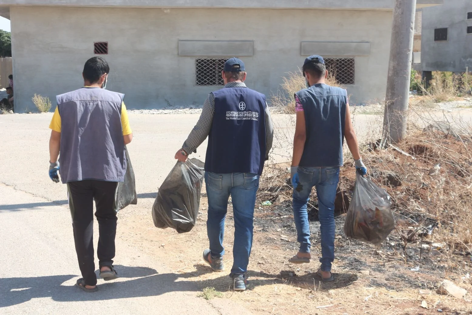 مجلس كنائس الشرق الأوسط ينفّذ حملة للنظافة في درعا