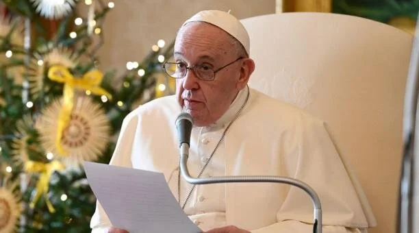 Pope issues appeal for stricken Lebanon