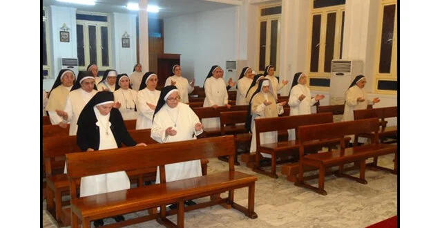 الكنيسة في مواجهة فيروس كورونا 