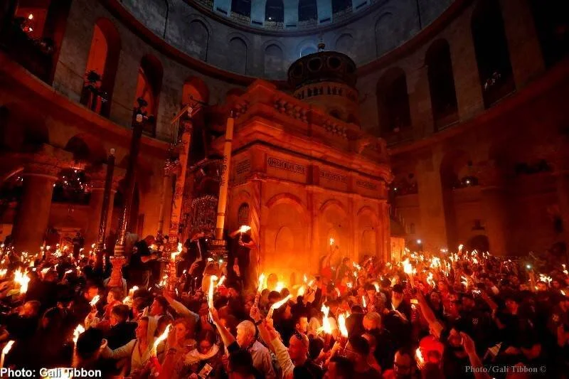 From the East to the World on the Holy Saturday