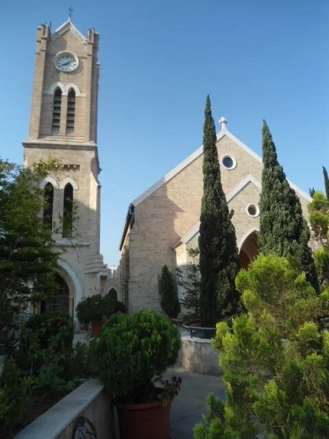 إعتداء على حرمة المدافن الإنجيليّة في بيروت، لبنان