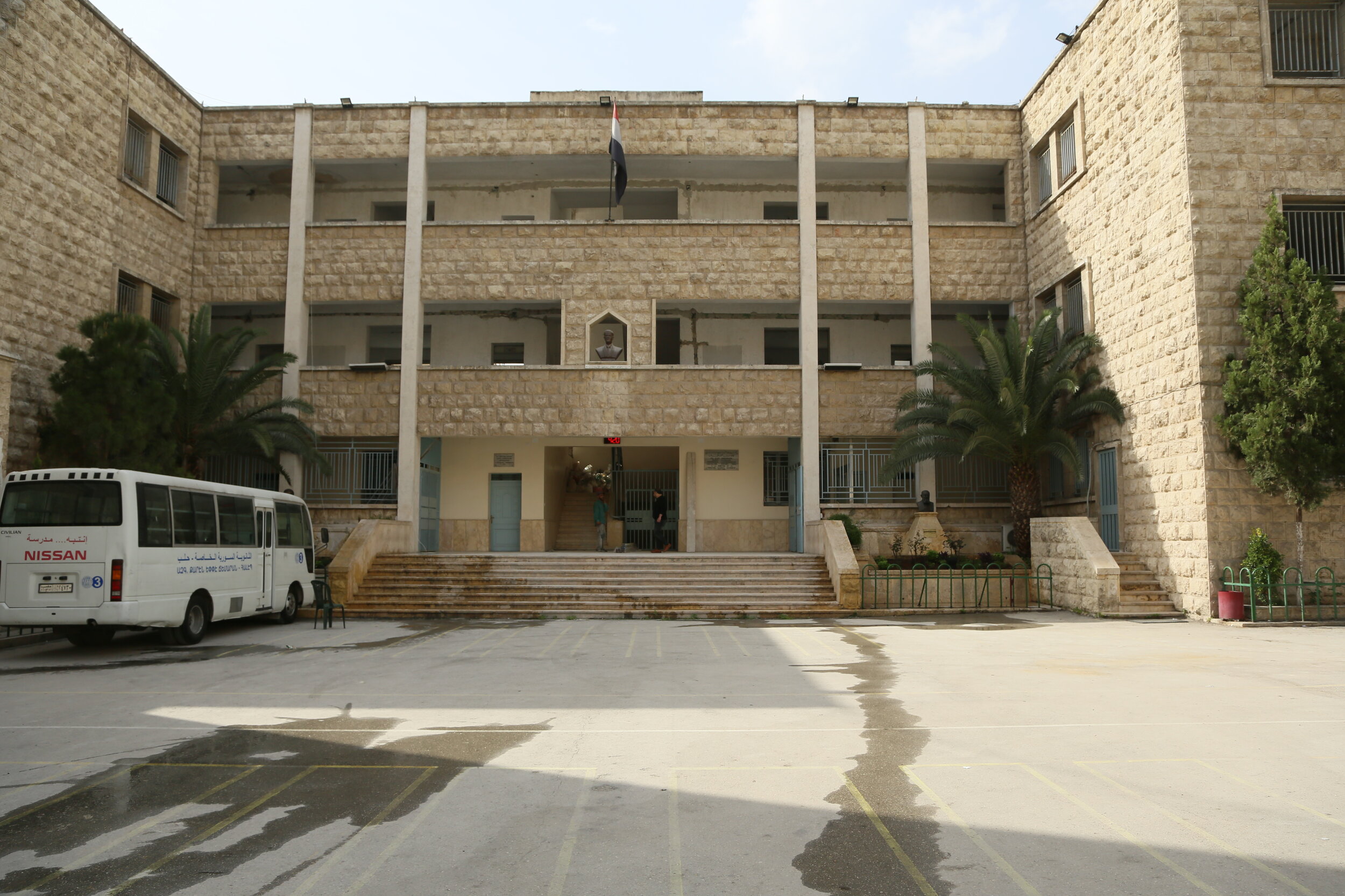 Private syrian secondary school - during rehabilitation (2).JPG