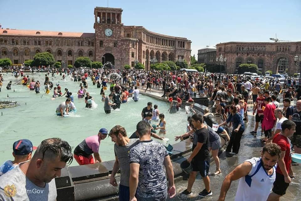 The Armenian Vardavar: Between Church Celebrations and Popular Traditions