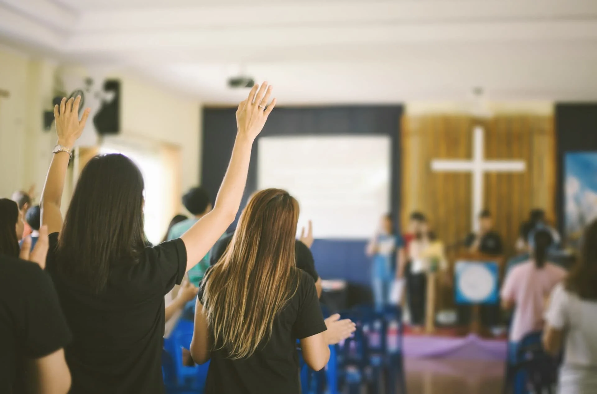 Los jóvenes son el presente y el futuro de la Iglesia... ¿Alguien los escucha?
