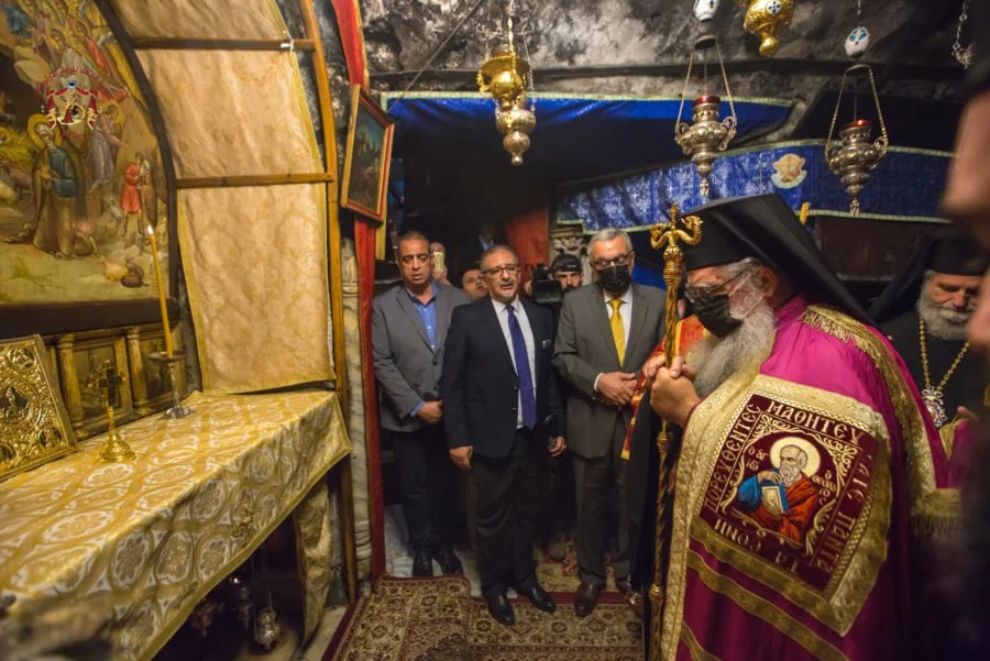 سيادة المطران فينذكتوس يستلّم مهامه وكيلًا بطريركيًّا للرّوم الأرثوذكس في بيت لحم