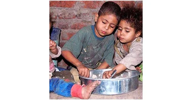 أبرشيّة بغداد تساعد 1000 عائلة متعفّفة لمناسبة عيد الميلاد المجيد