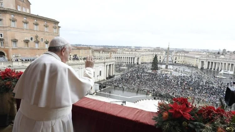 His Holiness Pope Francis at Urbi et Orbi: Christmas invites us to dialogue, unity, peace